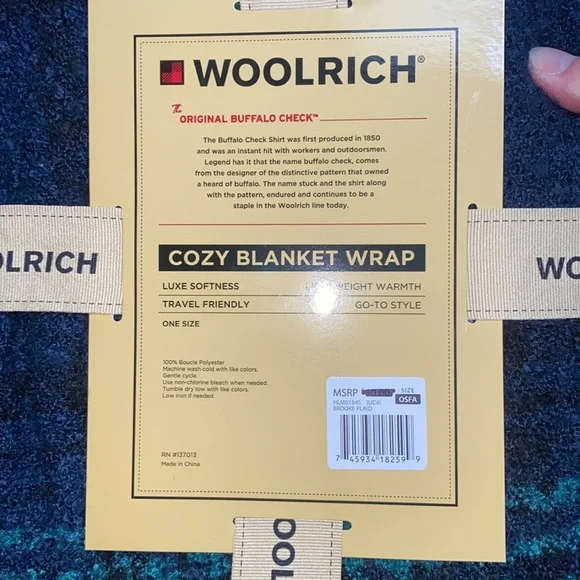 Woolrich Blanket Wrap - NWT - Picture 4 of 4